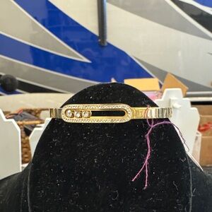 Gold Bracelet with Diamond Details